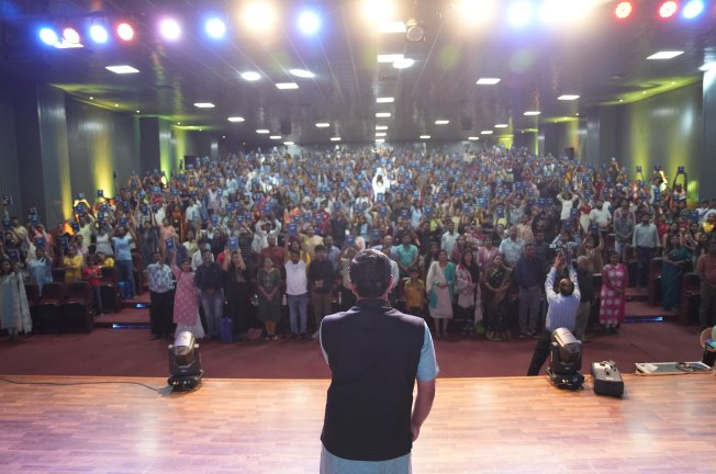 parenting veda mobile application best parenting app online course in gujarati and hindi daily parenting activity parenting webinar seminar workshop kit personal counseling child brain development child behavioral issue jitendra timbadiya - photo gallery