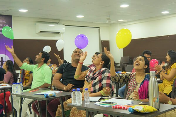 parenting veda mobile application best parenting app online course in gujarati and hindi daily parenting activity parenting webinar seminar workshop kit personal counseling child brain development child behavioral issue jitendra timbadiya - be the trainer